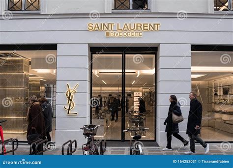 yves saint laurent boutiques paris|who sells yves saint laurent.